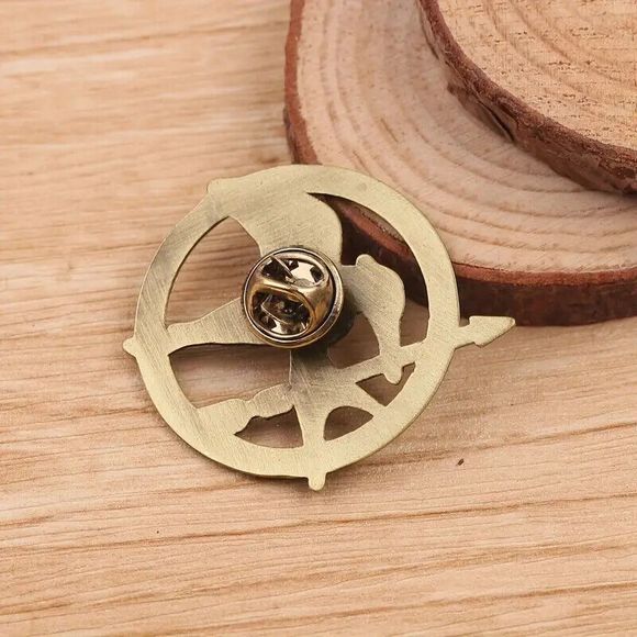 The Hunger Games Mockingjay Symbol Emblem Lapel Pin Brooch Charm Costume Jewelry - Picture 5 of 6